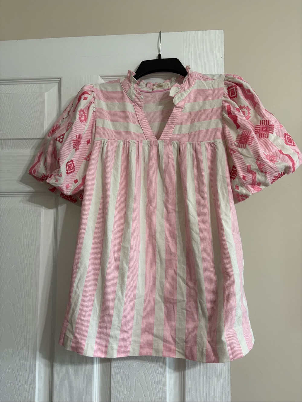 Umgee Pink and White Striped Puff-Sleeve Blouse Size medium